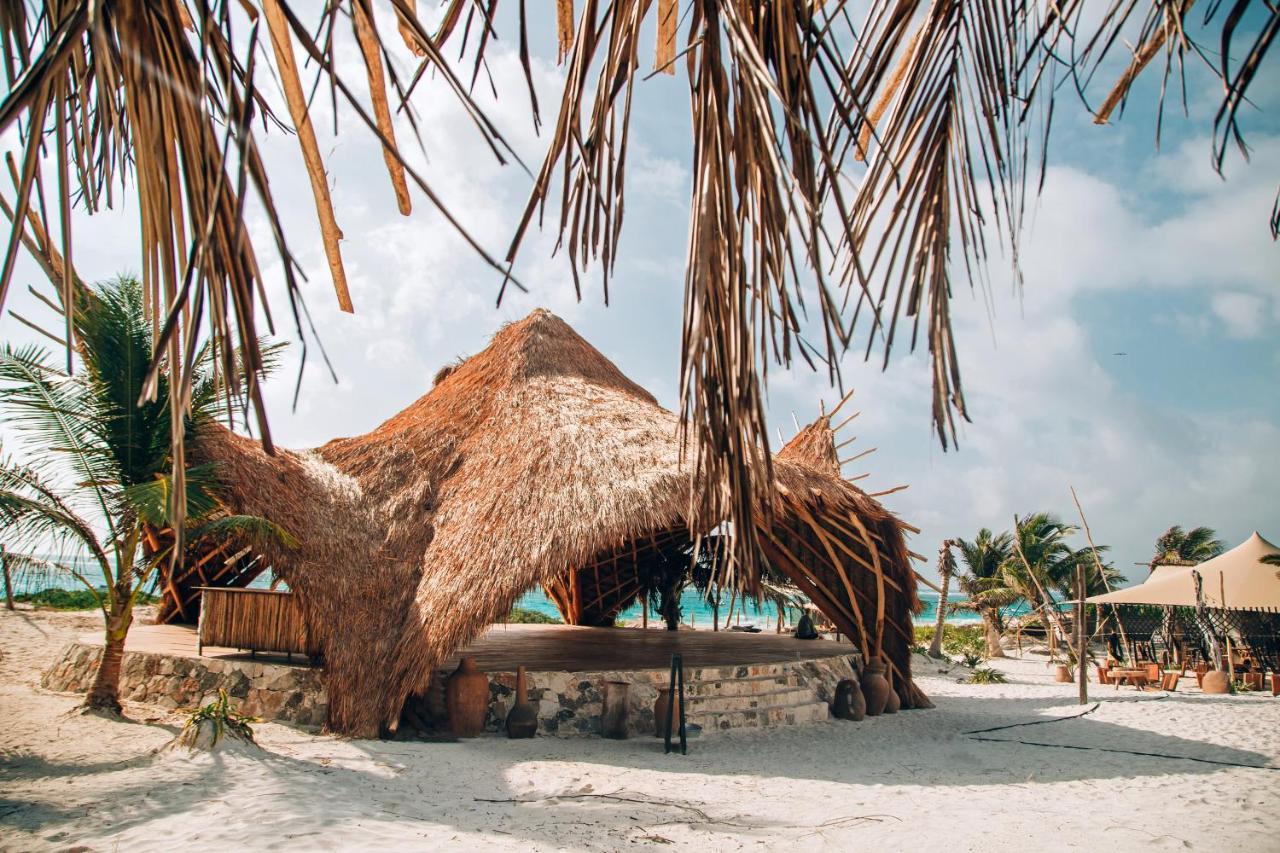 Ikal Tulum Hotel Экстерьер фото A hut at Akumal
