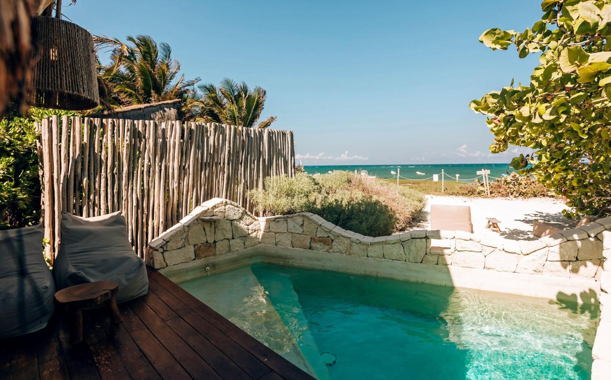 Ikal Tulum Hotel Экстерьер фото Beachfront pool at Habitas Hotel, Tulum, Mexico